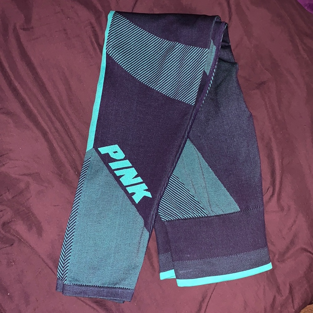 Seamless VS Pink workout leggings